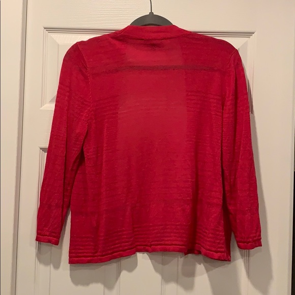 Lightweight, short/crop style cardigan - Picture 3 of 6